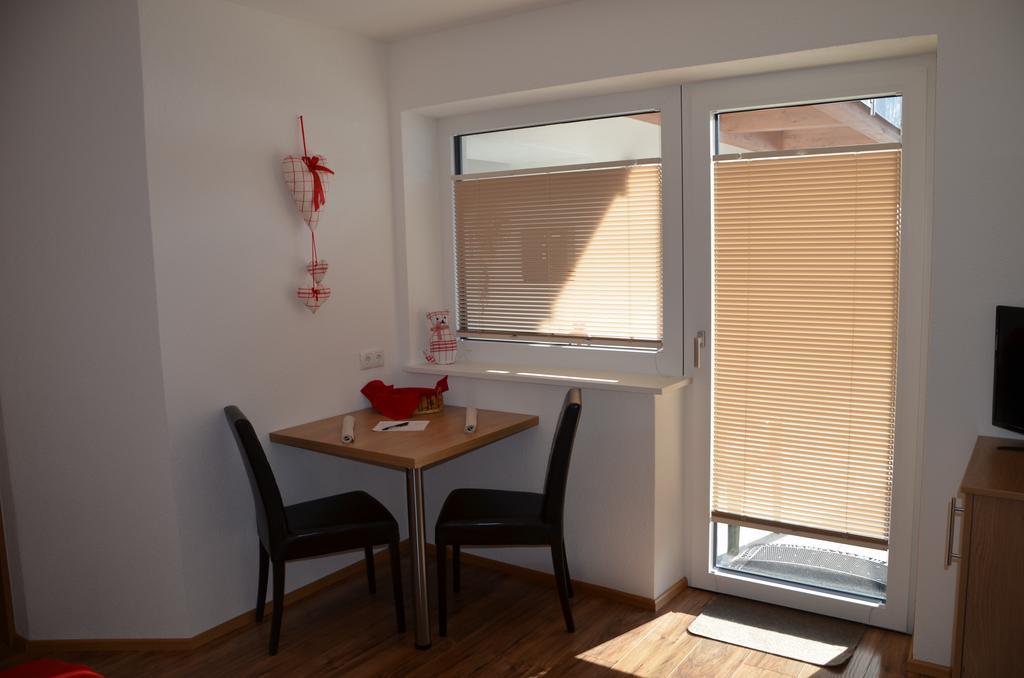 Appartement Alpengluehn Oetz Bagian luar foto